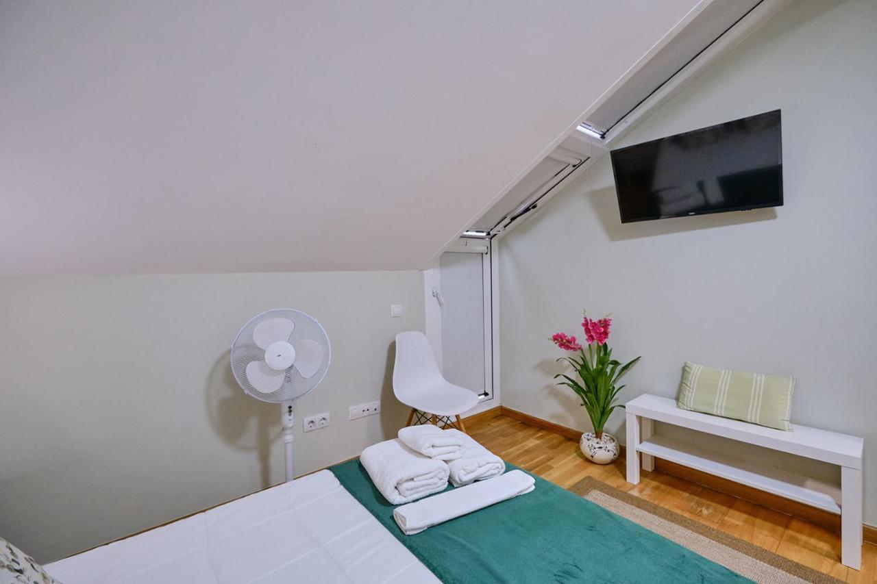 Peregrina Pension 2 O Pedrouzo Dış mekan fotoğraf